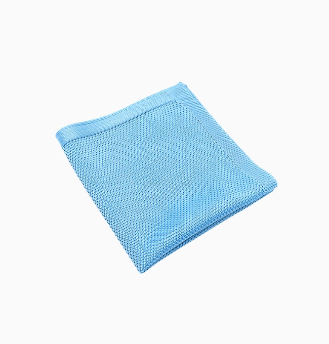 Pochette de Costume Bleu Ciel en Tricot
